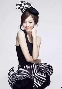 娱乐圈吃瓜鹿姐小说,鹿姐的瓜田秘闻录