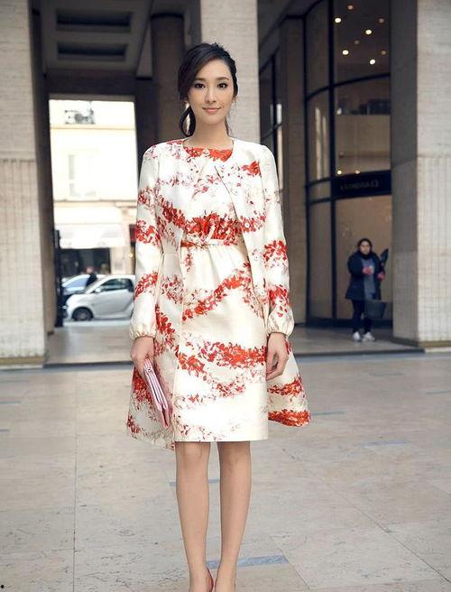 吃瓜娱乐圈吴佩慈,娱乐圈的瓜田女王，揭秘她的豪门生活与爱情故事